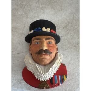 Vintage Bosson Legend Products 1982 The Beefeater Chalkware Head Made in England